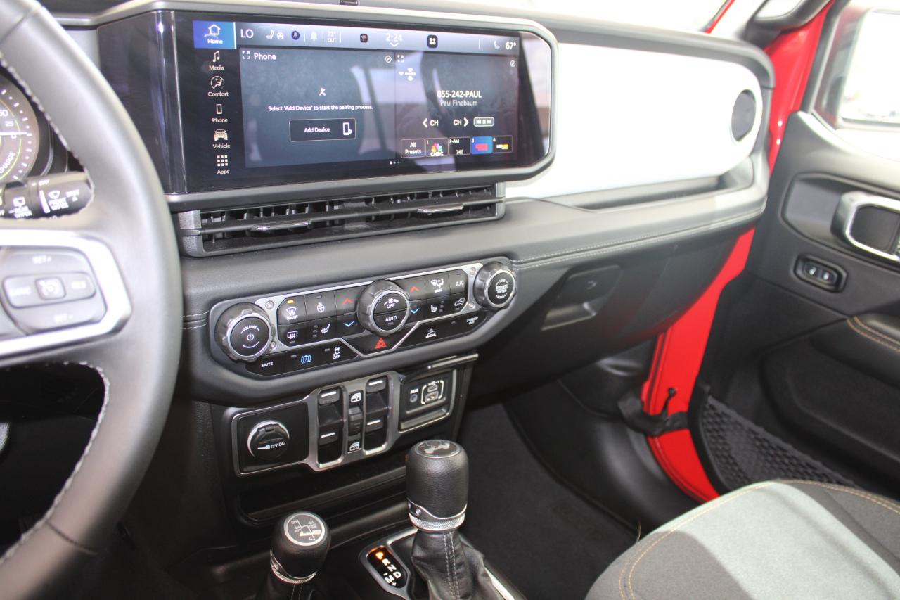 Jeep Wrangler 4xe Sahara 2025