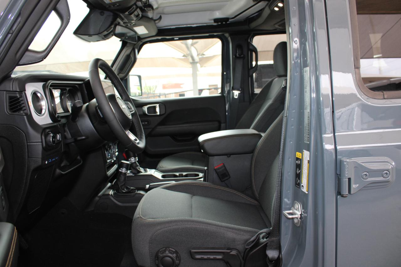 Jeep Wrangler 4xe Sahara 2025