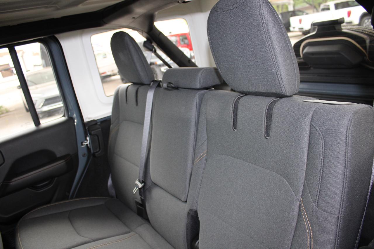 Jeep Wrangler 4xe Sahara 2025