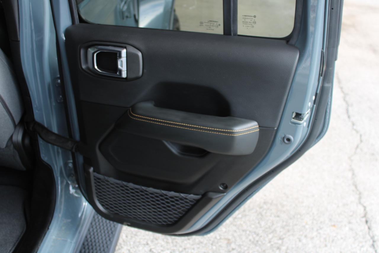 Jeep Wrangler 4xe Sahara 2025