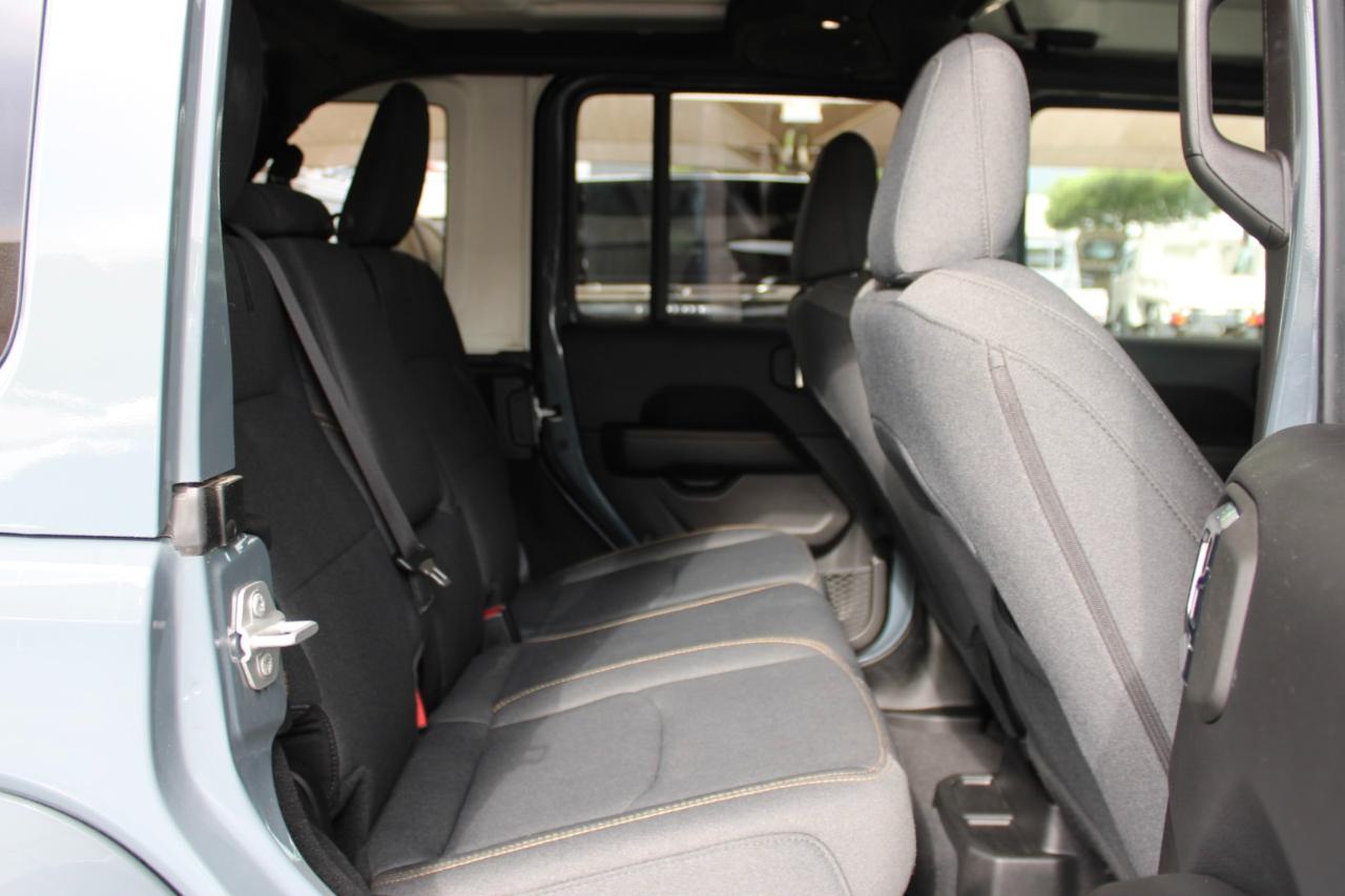 Jeep Wrangler 4xe Sahara 2025