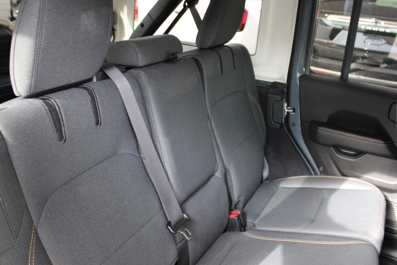 Jeep Wrangler 4xe Sahara 2025