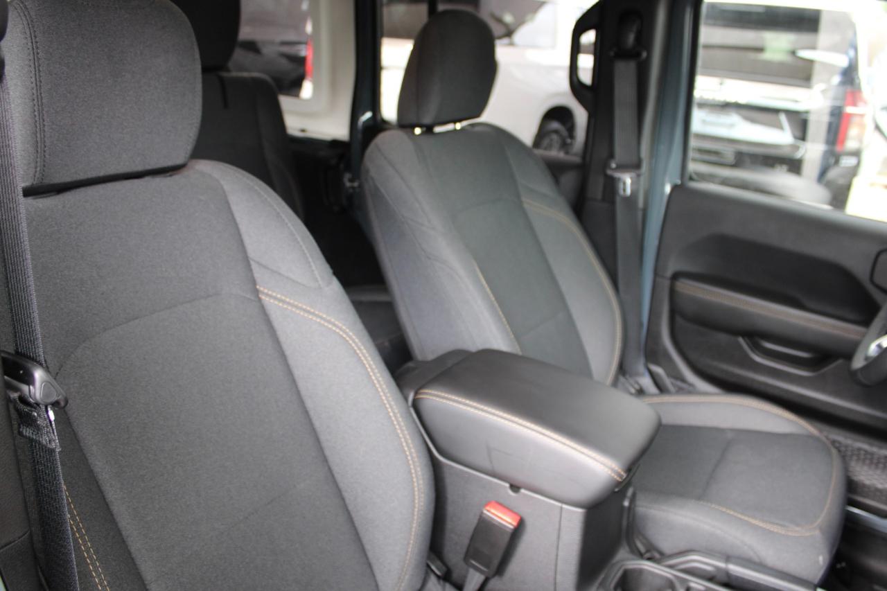 Jeep Wrangler 4xe Sahara 2025