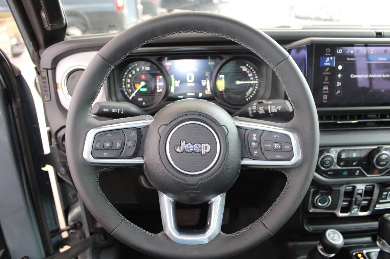 Jeep Wrangler 4xe Sahara 2025