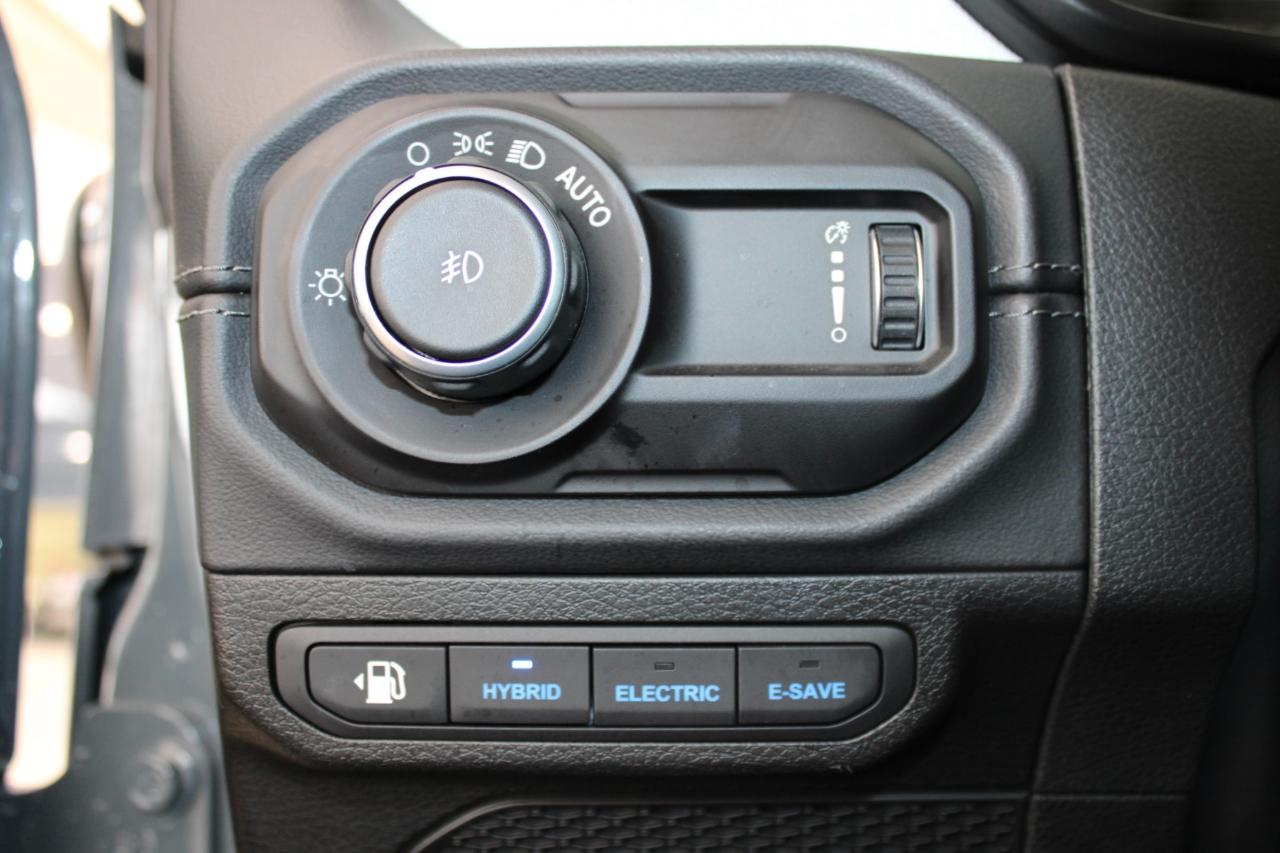 Jeep Wrangler 4xe Sahara 2025