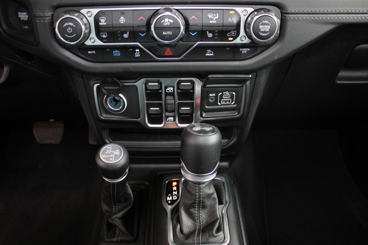 Jeep Wrangler 4xe Sahara 2025