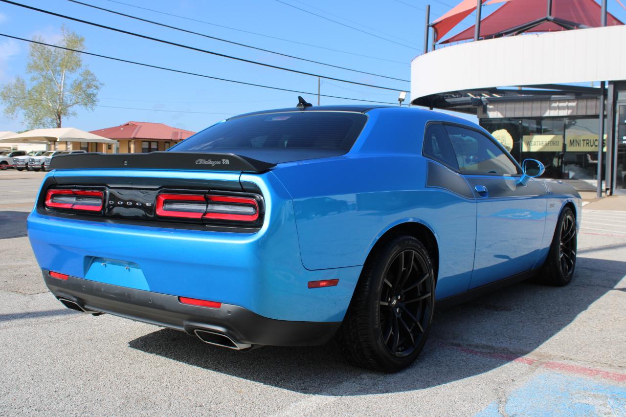 Dodge Challenger  2023