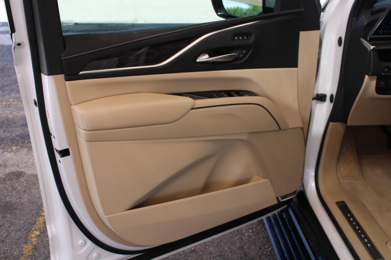 Cadillac Escalade ESV Premium Luxury 4WD 2022