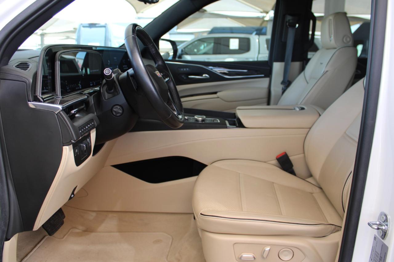 Cadillac Escalade ESV Premium Luxury 4WD 2022