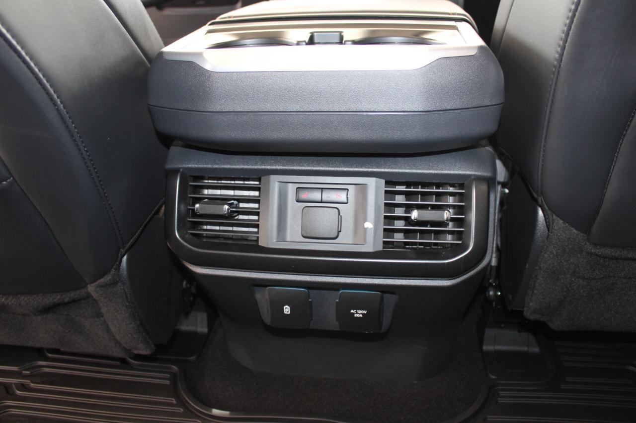 Ford F-150 Raptor SuperCrew 4WD 2025