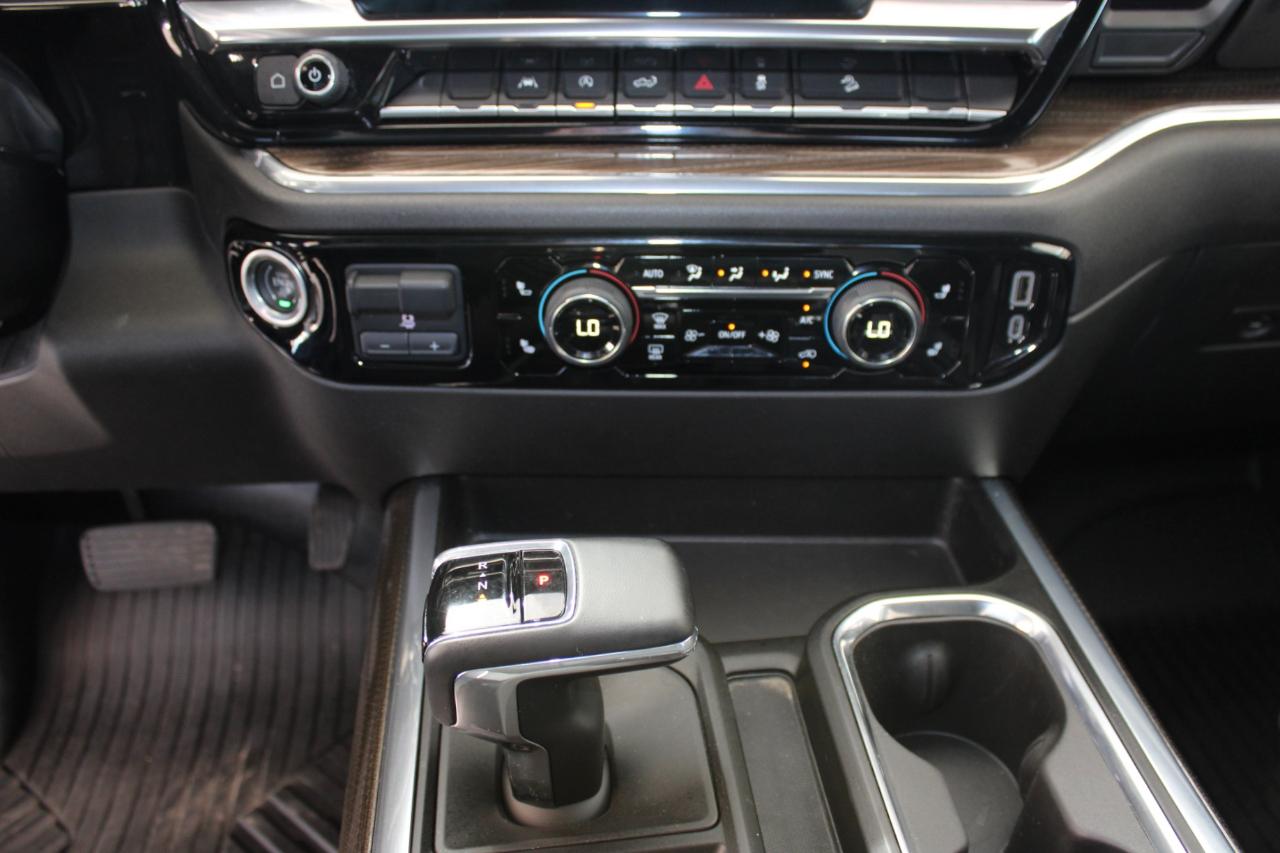 Chevrolet Silverado 1500 RST Crew Cab 4WD 2024