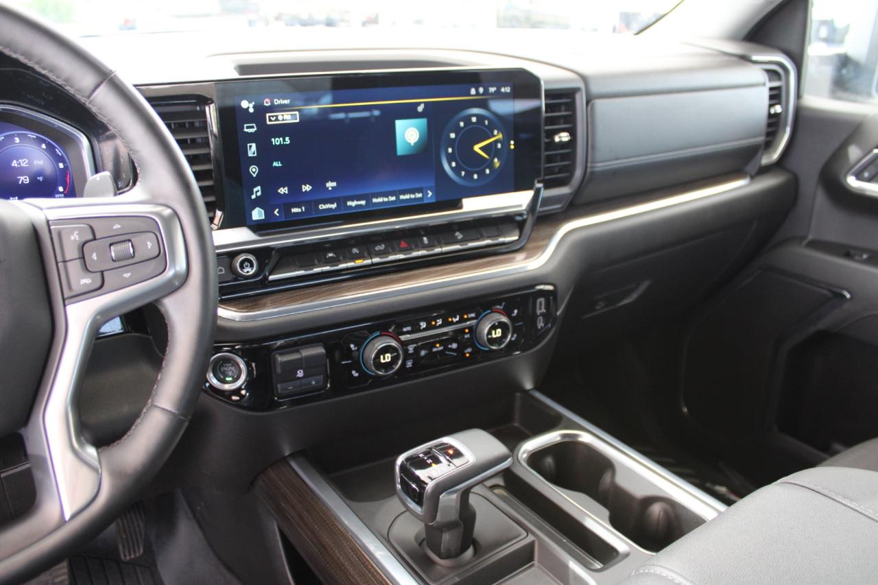 Chevrolet Silverado 1500 RST Crew Cab 4WD 2024