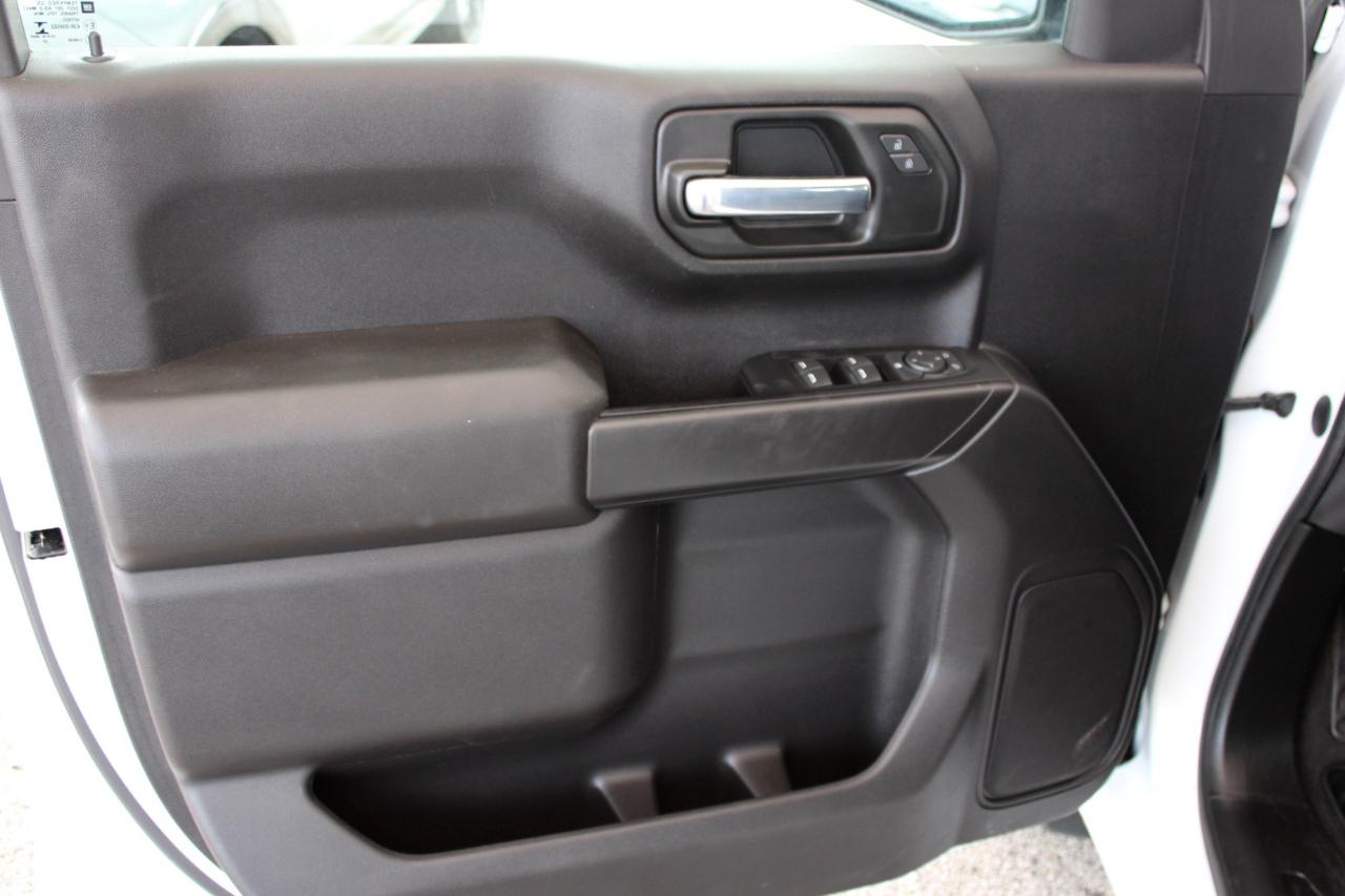 GMC Sierra 1500 Pro Crew Cab Short Box 4WD 2023