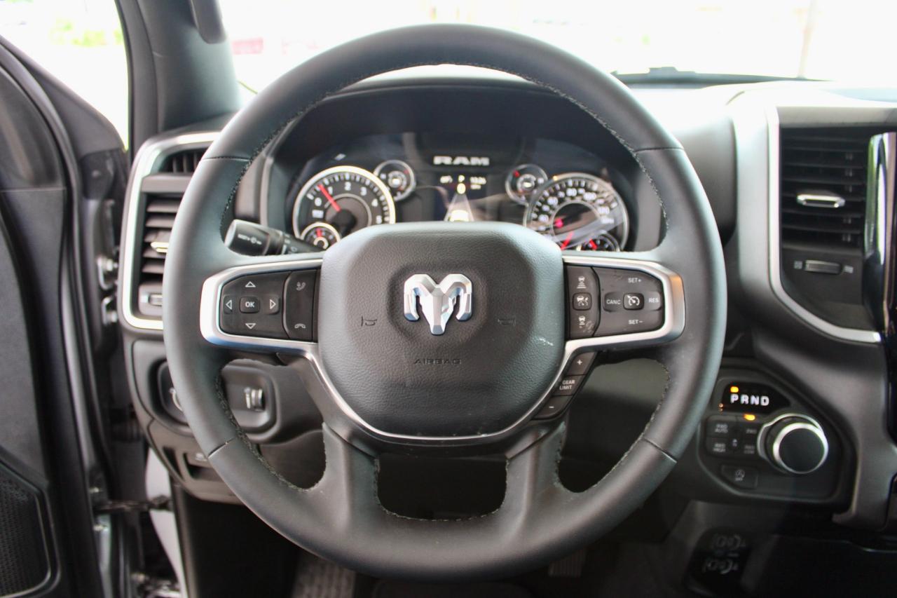 RAM 1500 Big Horn Crew Cab SWB 4WD 2025