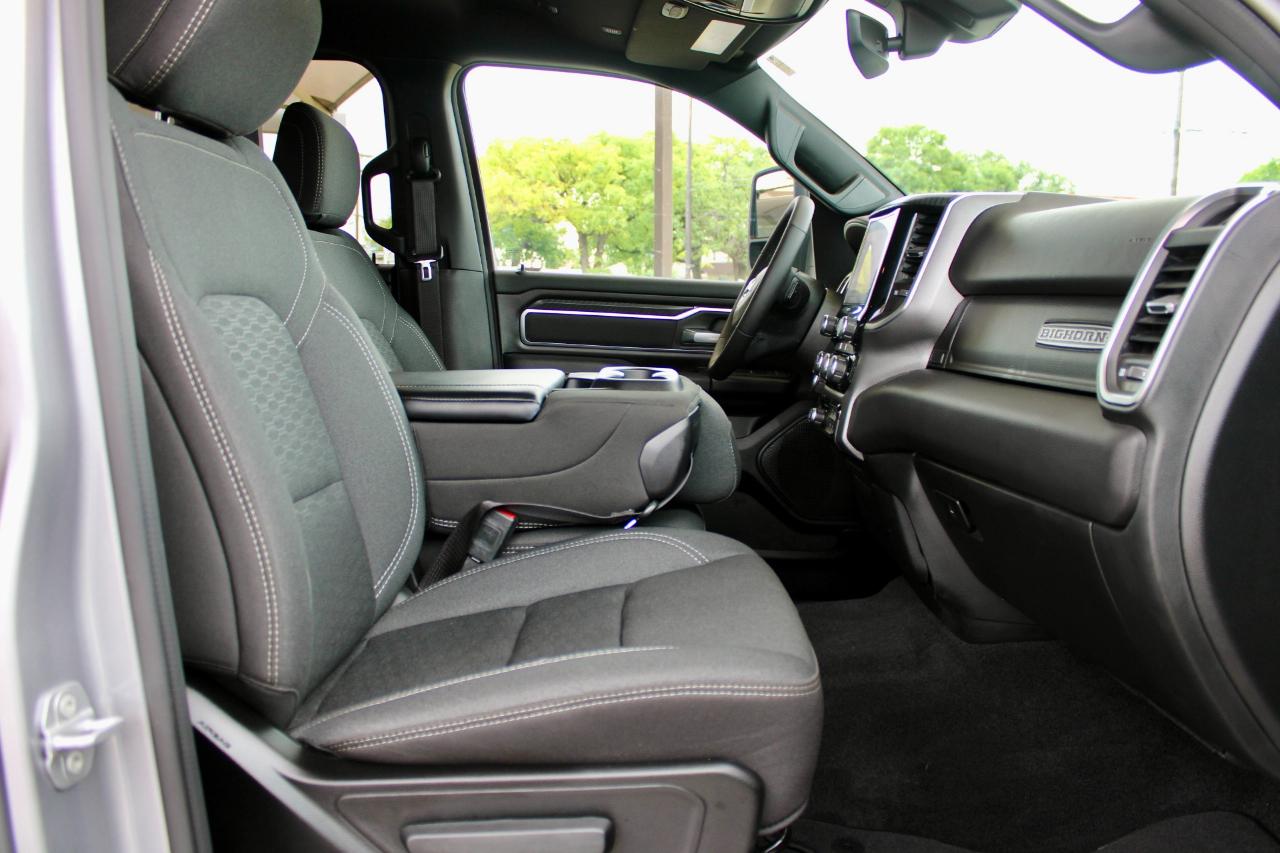 RAM 1500 Big Horn Crew Cab SWB 4WD 2025