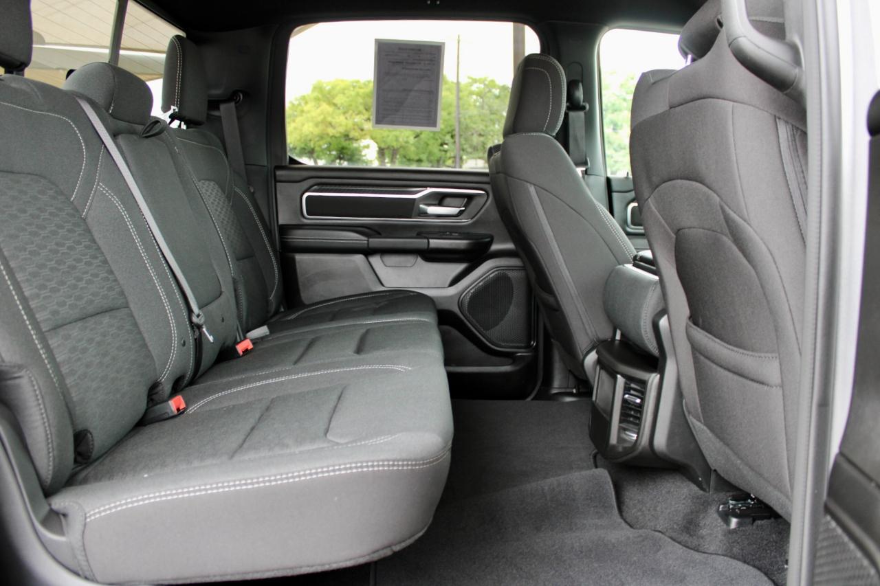 RAM 1500 Big Horn Crew Cab SWB 4WD 2025