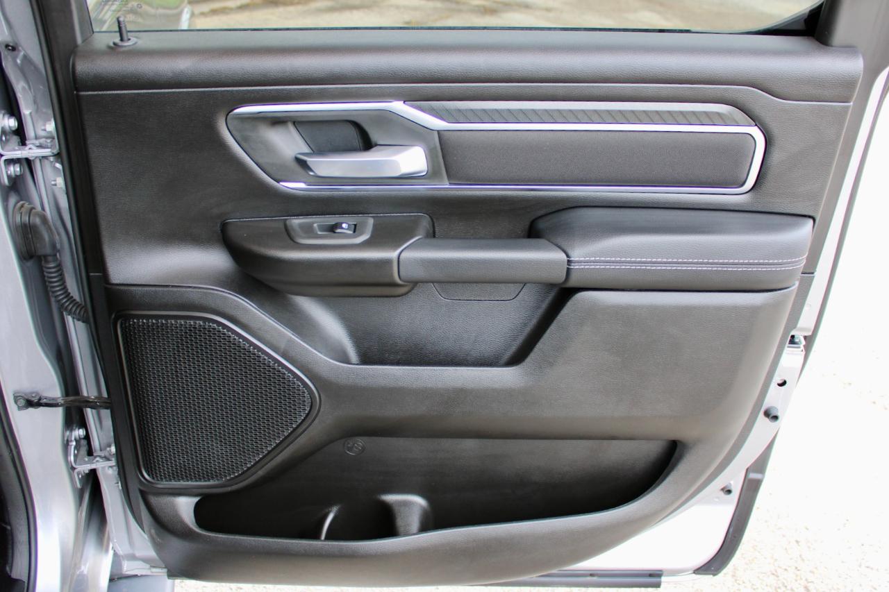 RAM 1500 Big Horn Crew Cab SWB 4WD 2025
