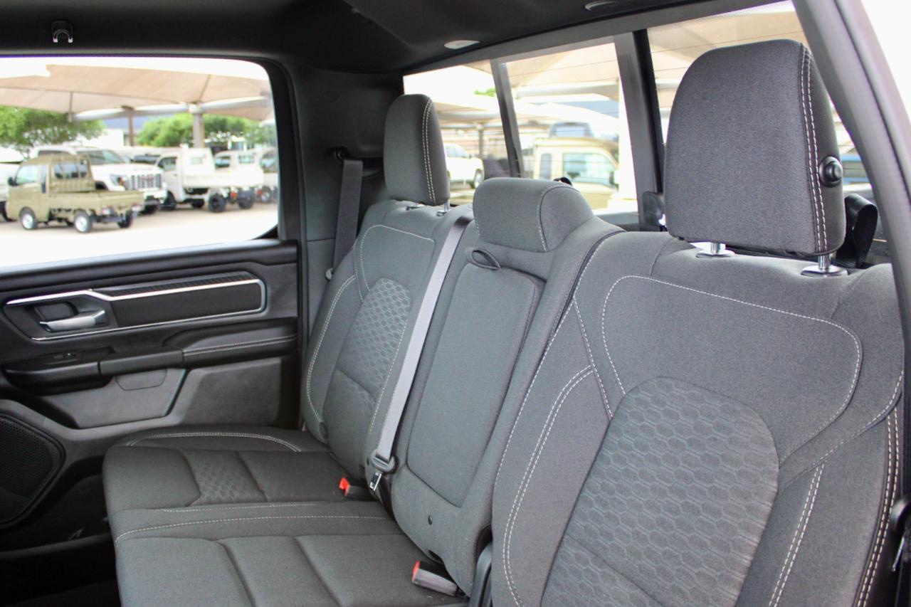 RAM 1500 Big Horn Crew Cab SWB 4WD 2025