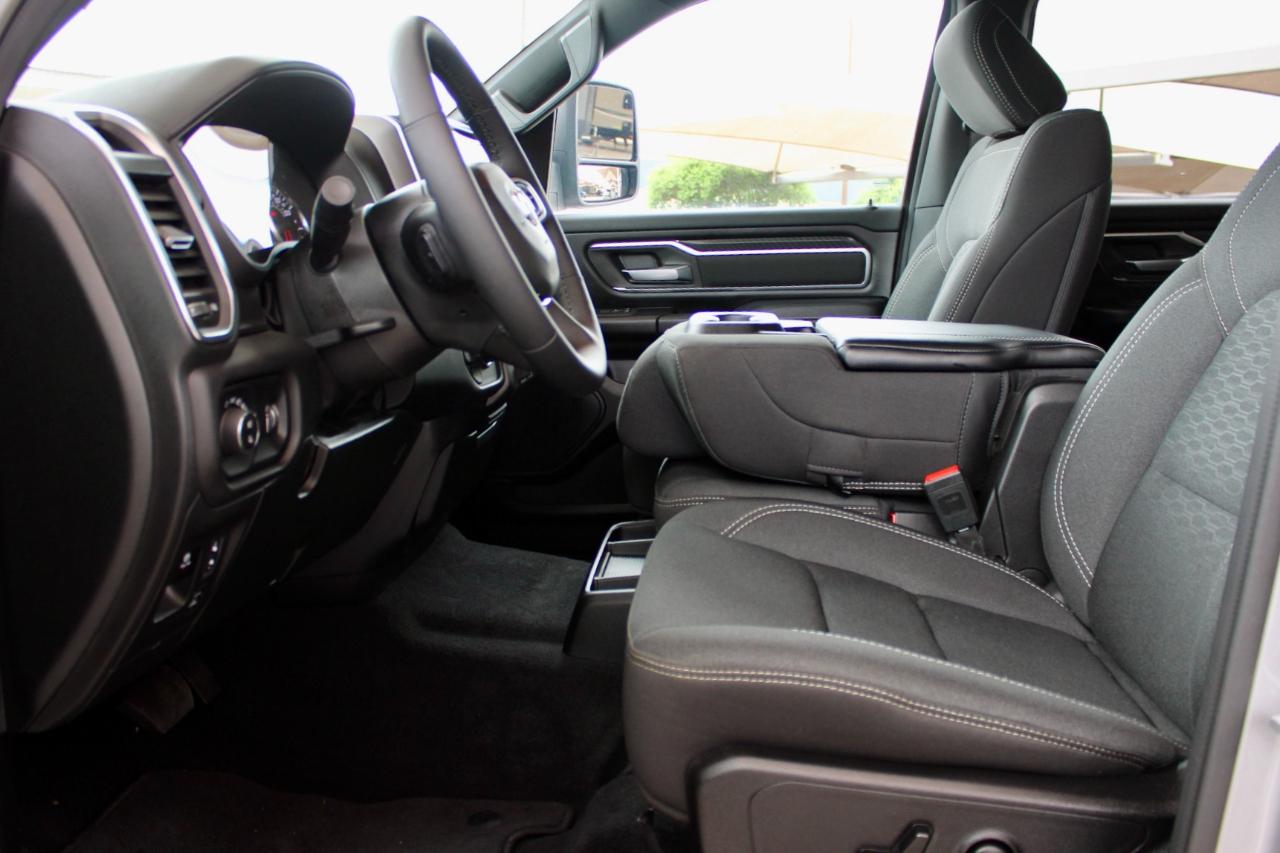 RAM 1500 Big Horn Crew Cab SWB 4WD 2025