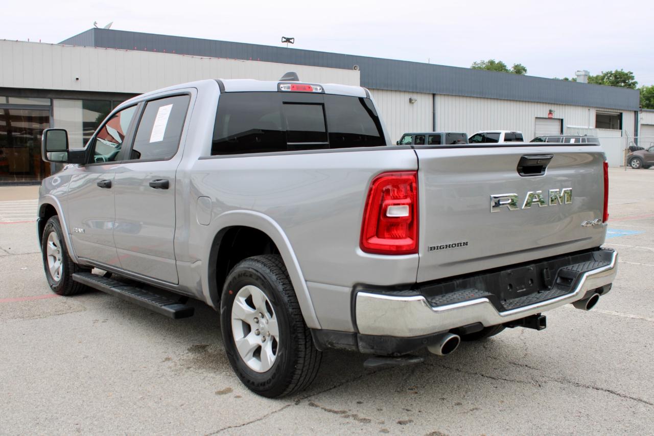 RAM 1500 Big Horn Crew Cab SWB 4WD 2025