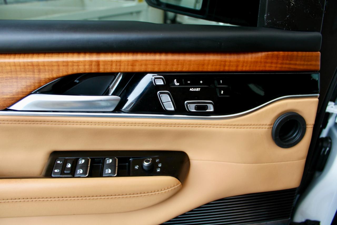 Jeep Grand Wagoneer Series III 4WD 2025