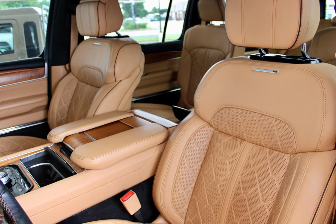 Jeep Grand Wagoneer Series III 4WD 2025
