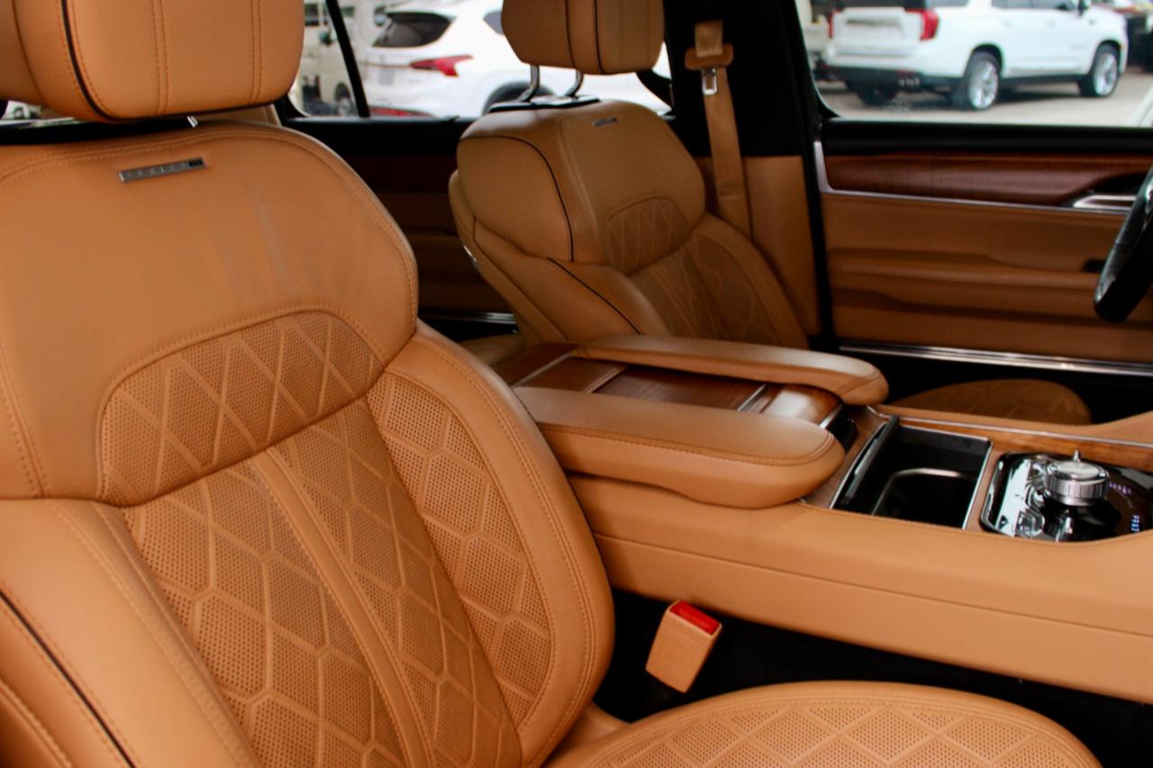 Jeep Grand Wagoneer Series III 4WD 2025