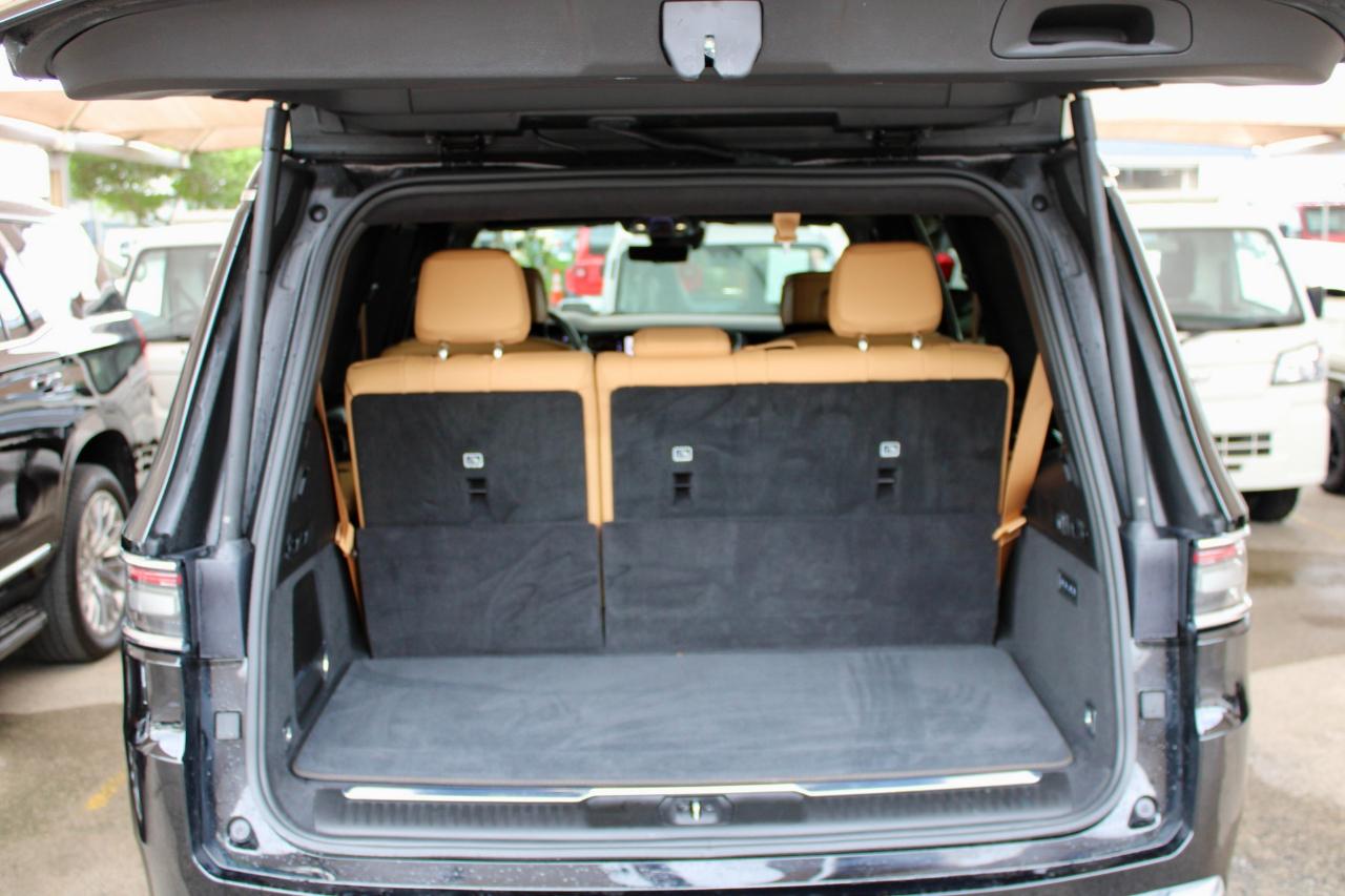 Jeep Grand Wagoneer Series III 4WD 2025
