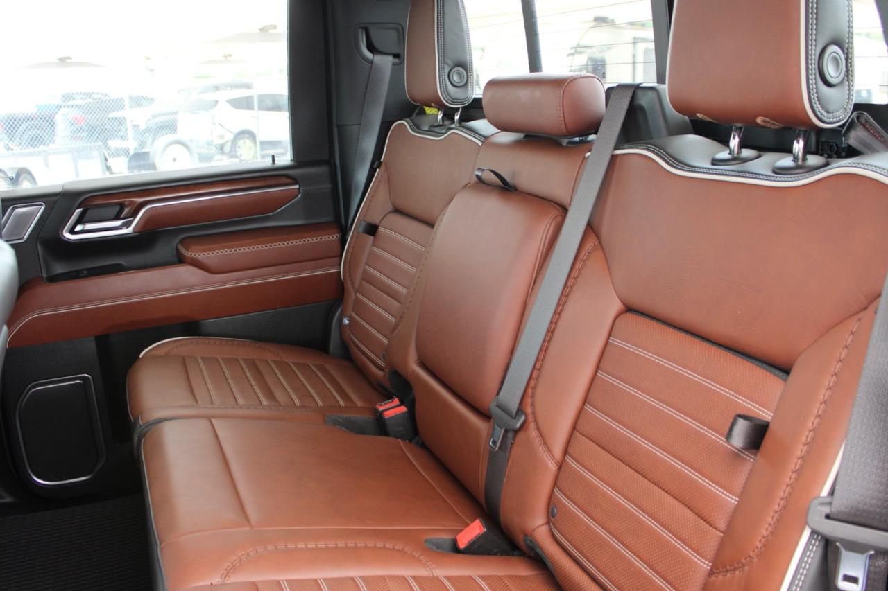GMC Sierra 3500HD Denali Ultimate Crew Cab 4WD 2024