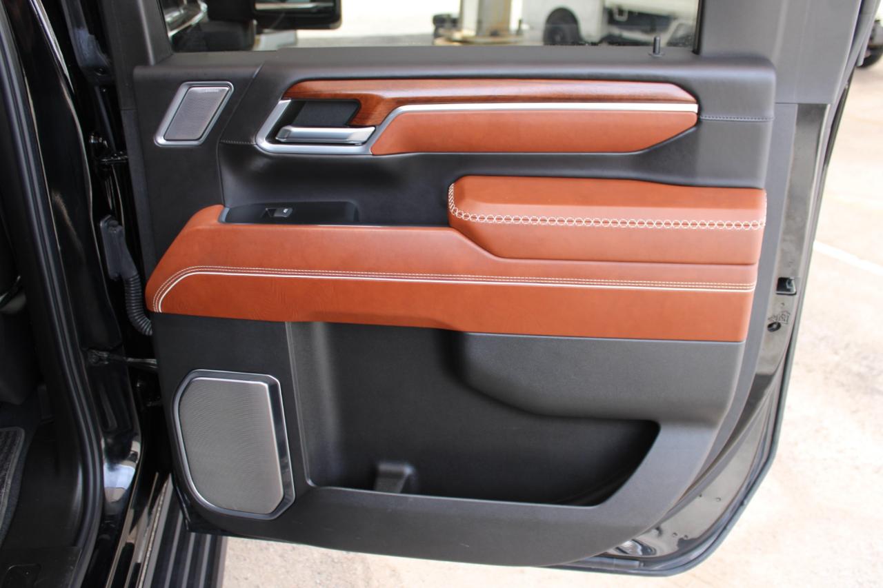 GMC Sierra 3500HD Denali Ultimate Crew Cab 4WD 2024