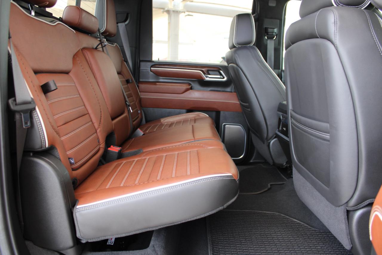GMC Sierra 3500HD Denali Ultimate Crew Cab 4WD 2024