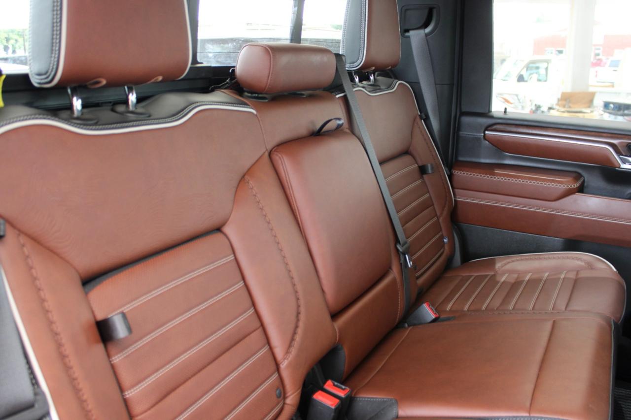 GMC Sierra 3500HD Denali Ultimate Crew Cab 4WD 2024