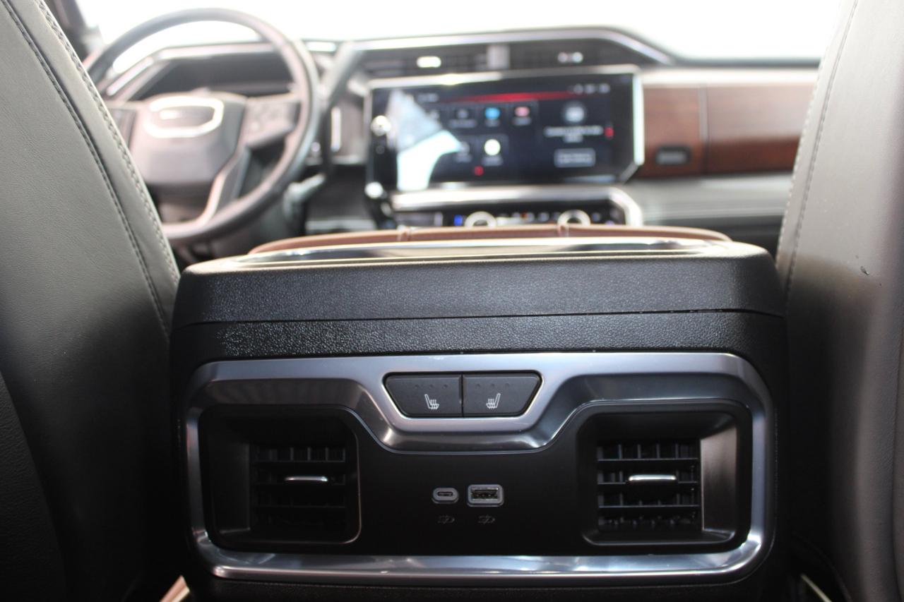 GMC Sierra 3500HD Denali Ultimate Crew Cab 4WD 2024