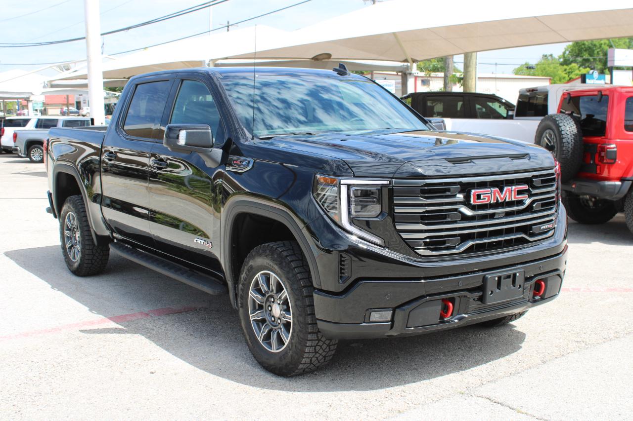 GMC Sierra 1500 AT4 Crew Cab 4WD 2026