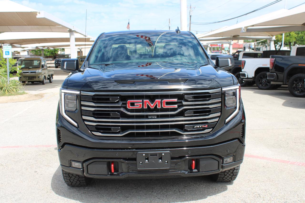 GMC Sierra 1500 AT4 Crew Cab 4WD 2026