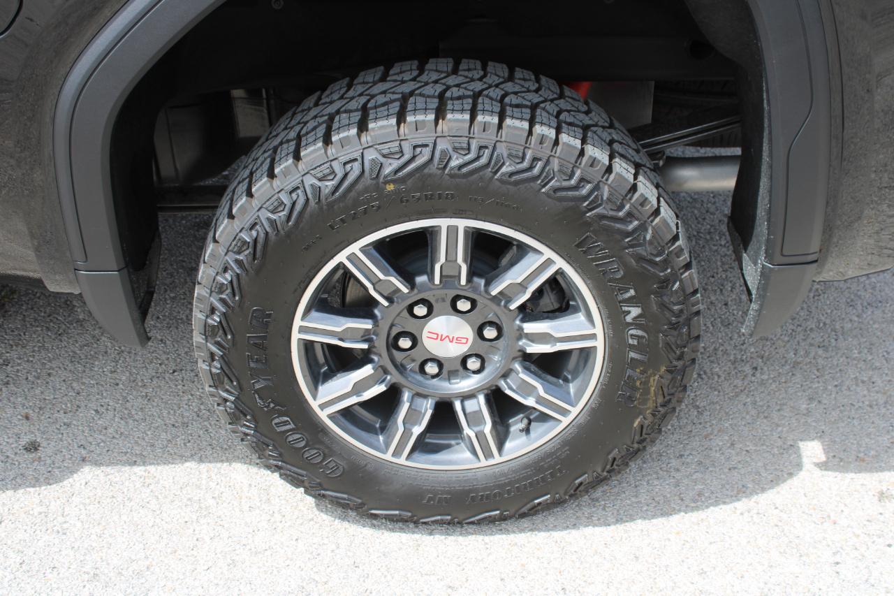 GMC Sierra 1500 AT4 Crew Cab 4WD 2026