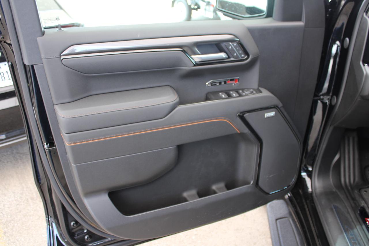 GMC Sierra 1500 AT4 Crew Cab 4WD 2026