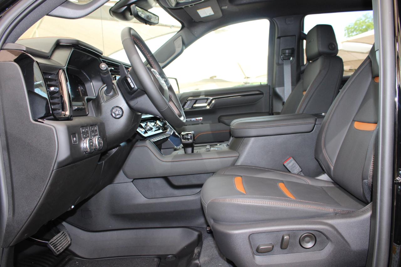 GMC Sierra 1500 AT4 Crew Cab 4WD 2026