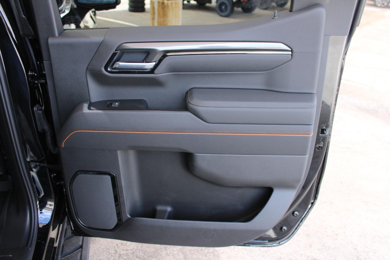 GMC Sierra 1500 AT4 Crew Cab 4WD 2026