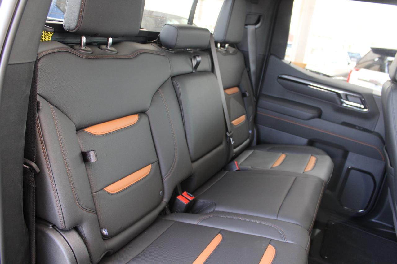 GMC Sierra 1500 AT4 Crew Cab 4WD 2026
