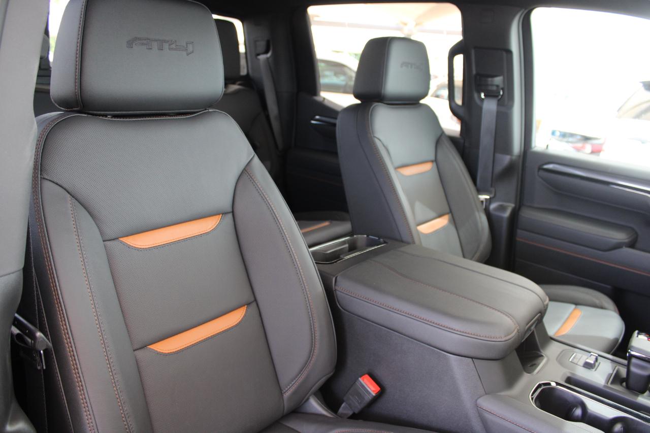 GMC Sierra 1500 AT4 Crew Cab 4WD 2026
