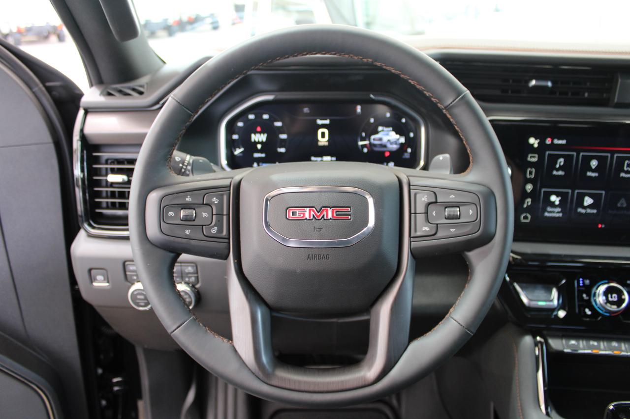 GMC Sierra 1500 AT4 Crew Cab 4WD 2026