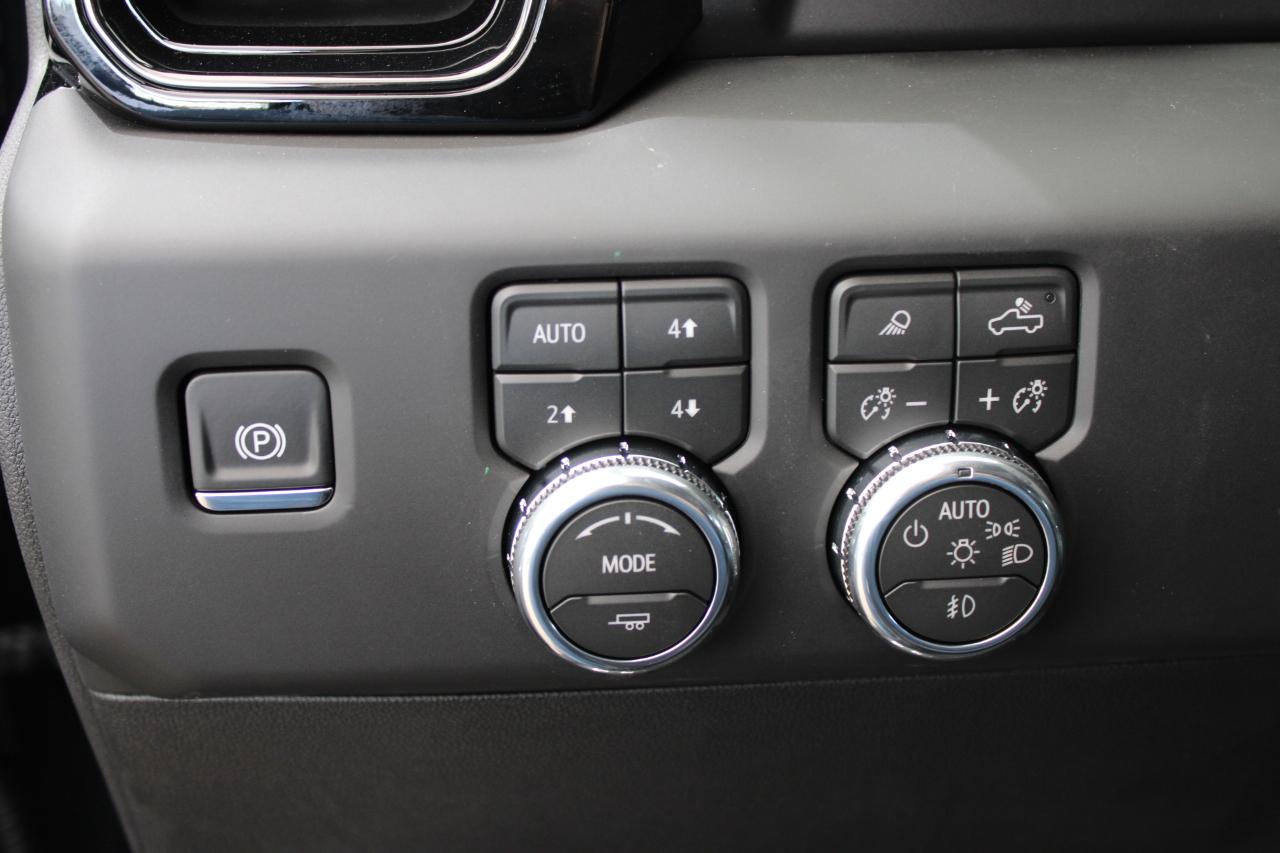GMC Sierra 1500 AT4 Crew Cab 4WD 2026
