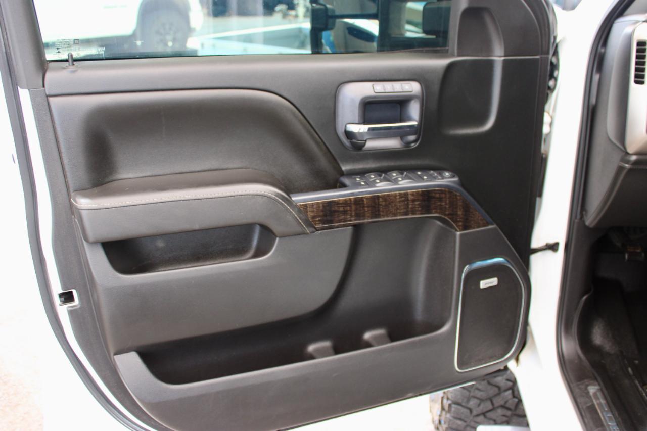 GMC Sierra 2500HD Denali Crew Cab 4WD 2016