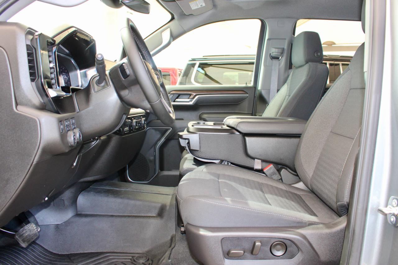 Chevrolet Silverado 1500 LT Crew Cab 4WD 2026