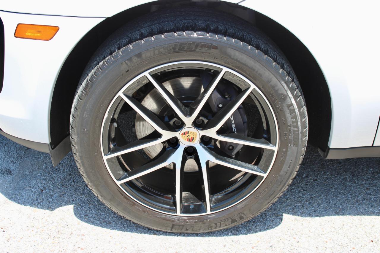 Porsche Macan Base 2023