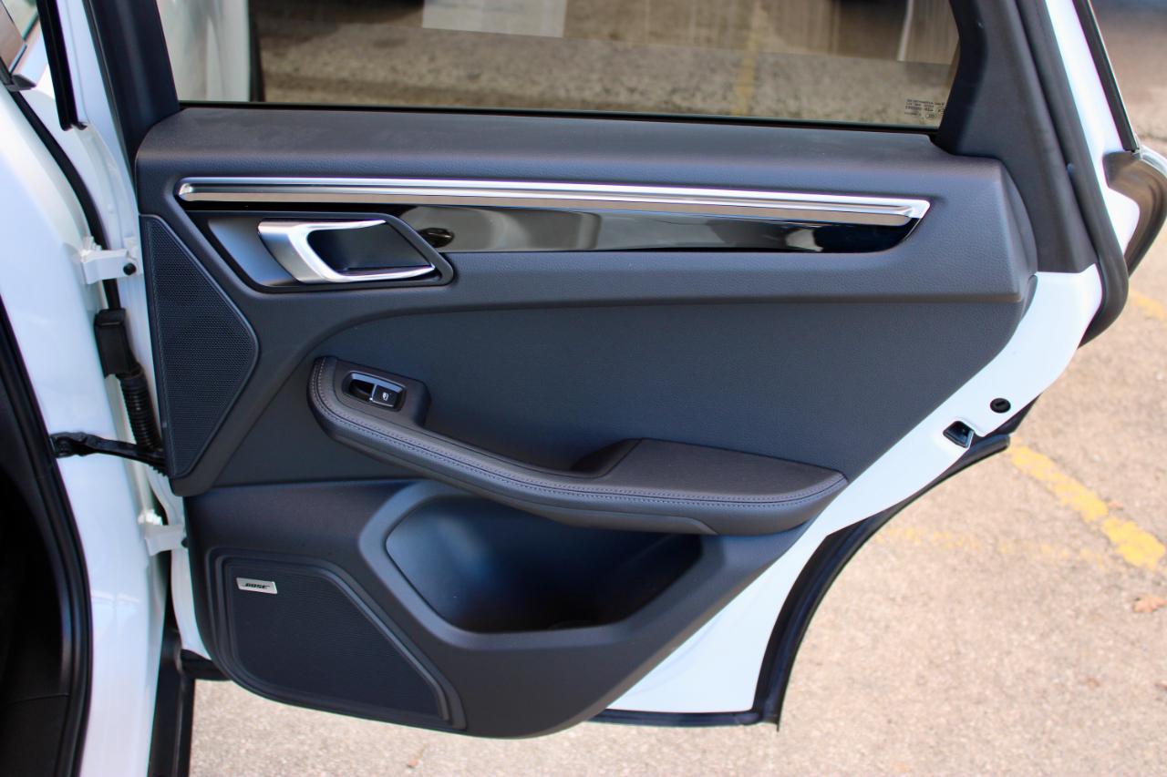 Porsche Macan Base 2023