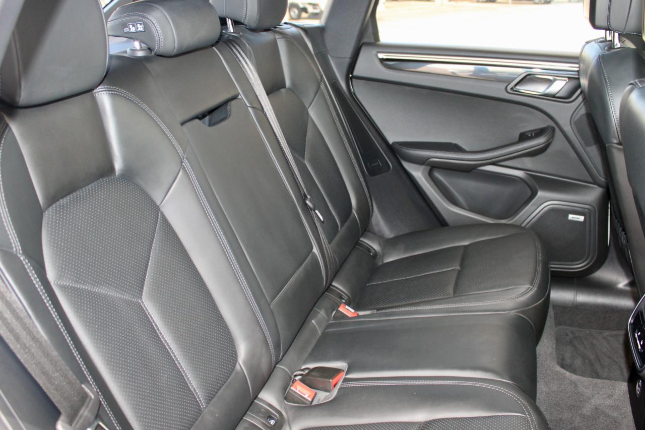 Porsche Macan Base 2023