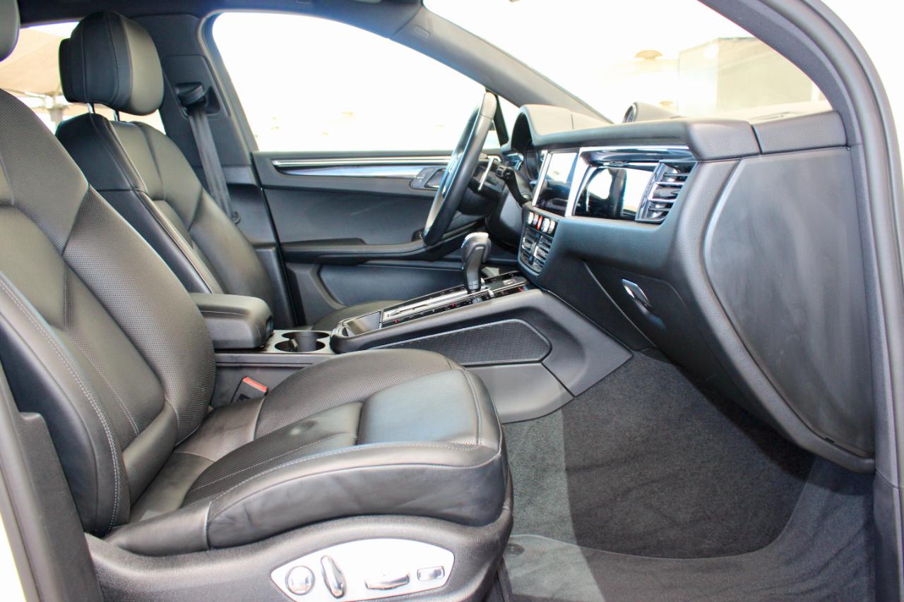 Porsche Macan Base 2023