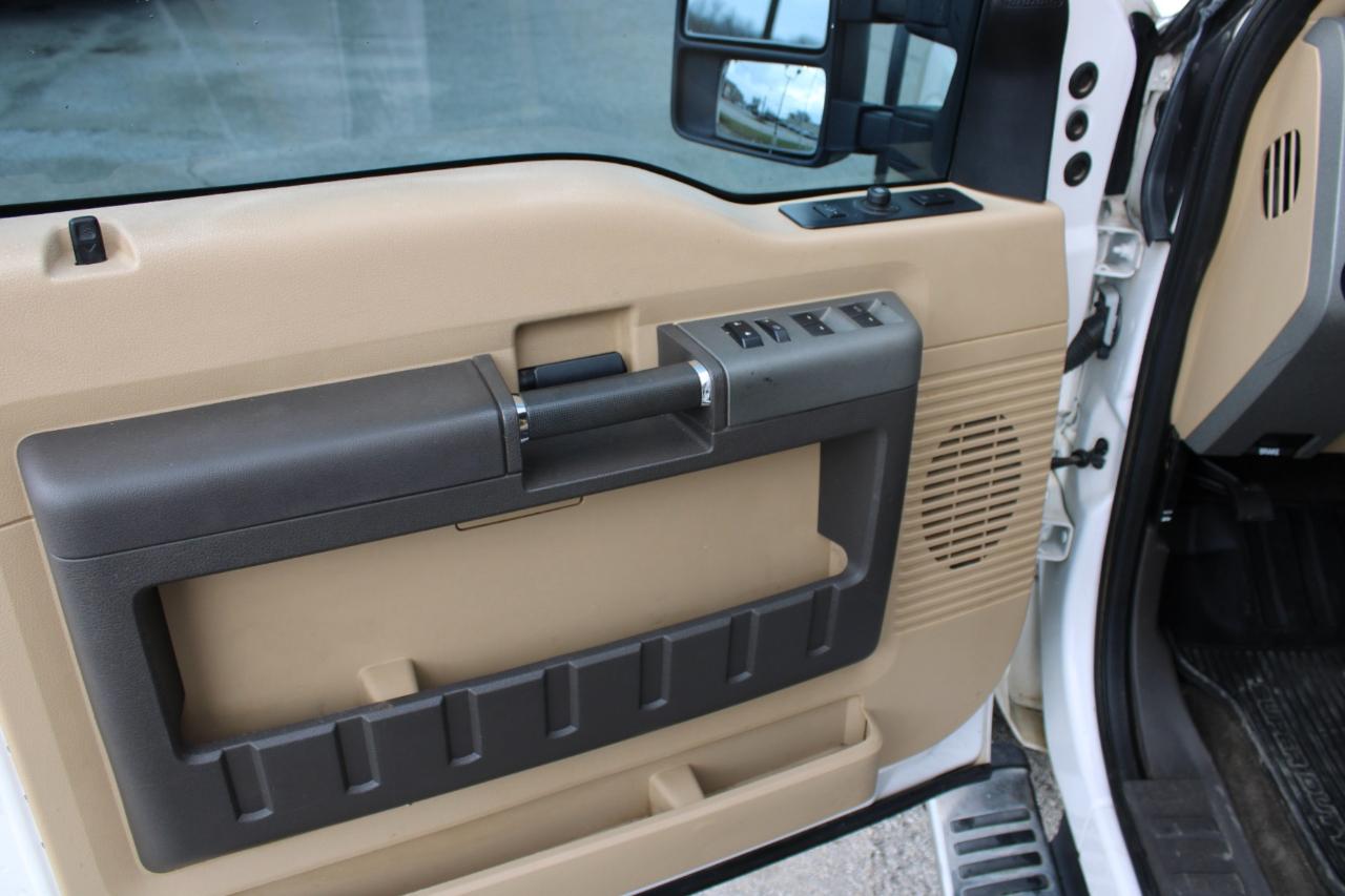 Ford F-250 SD Lariat Crew Cab 4WD 2011